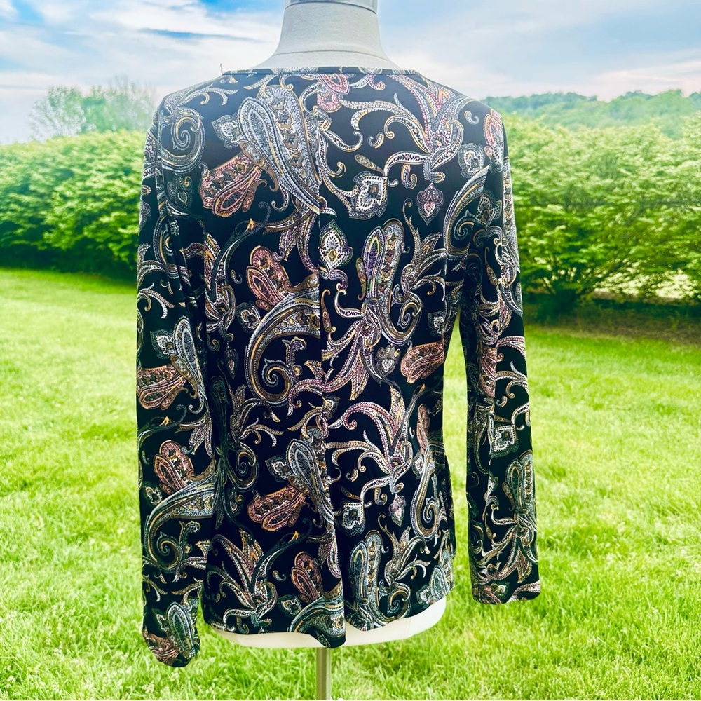 VENUS Paisley Belted Print Top - Picture 10 of 16